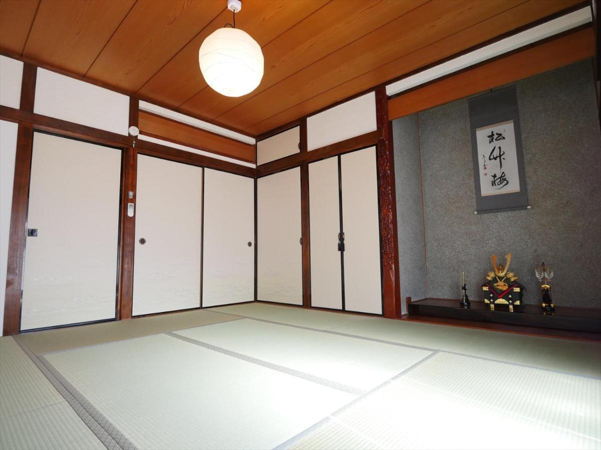 West Crab Base Hiroshima Exterior foto